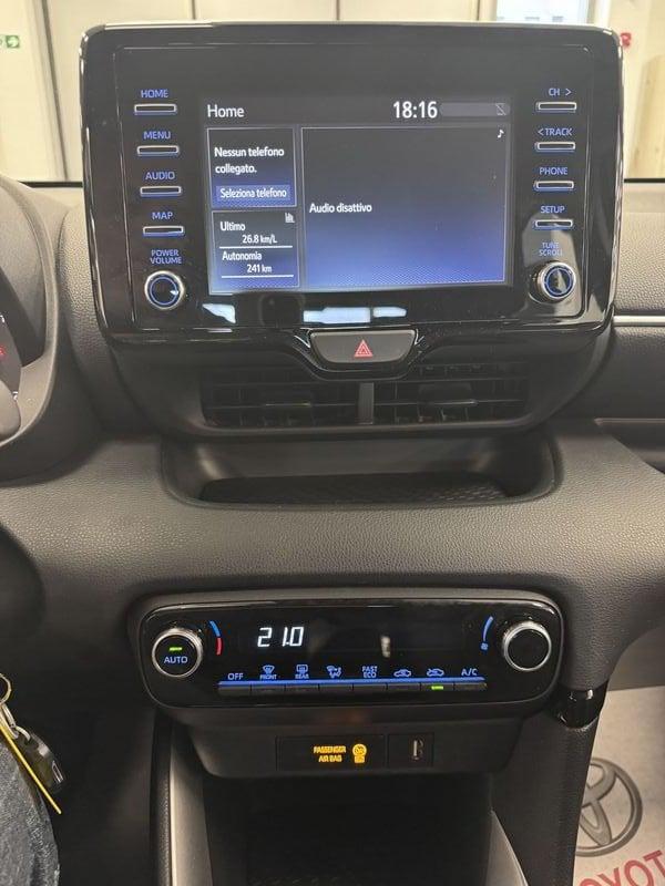 Toyota Yaris Hybrid Active MY22