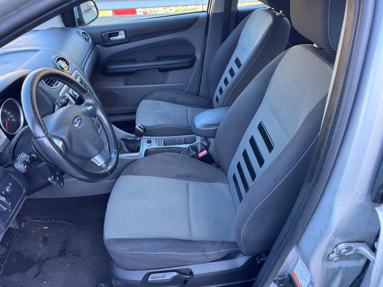 Ford Focus 5p 1.6 tdci 90cv distribuzione fatta