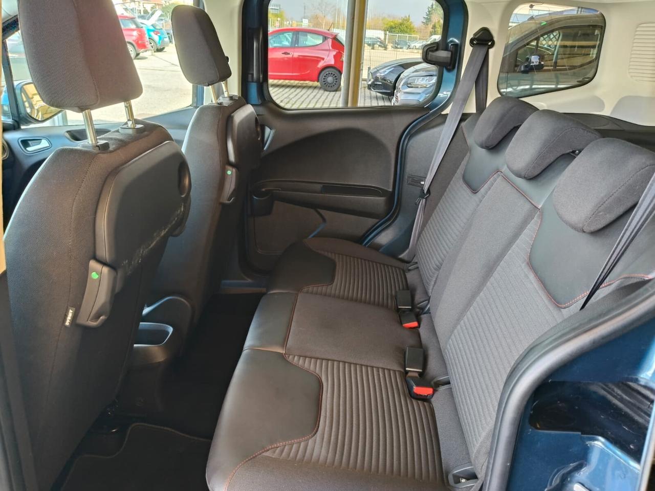 Ford Tourneo Courier 1.5 TDCI 75 CV S&S Sport