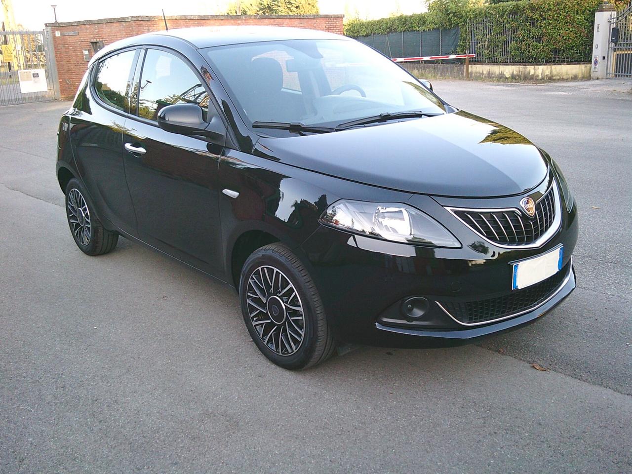 Lancia Ypsilon 1.0 FireFly 5 porte S&S Hybrid Gold Plus