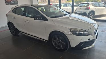 Volvo V40 Cross Country D4 Momentum
