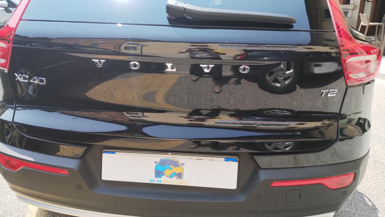 Volvo XC40 T2 automatico Essential