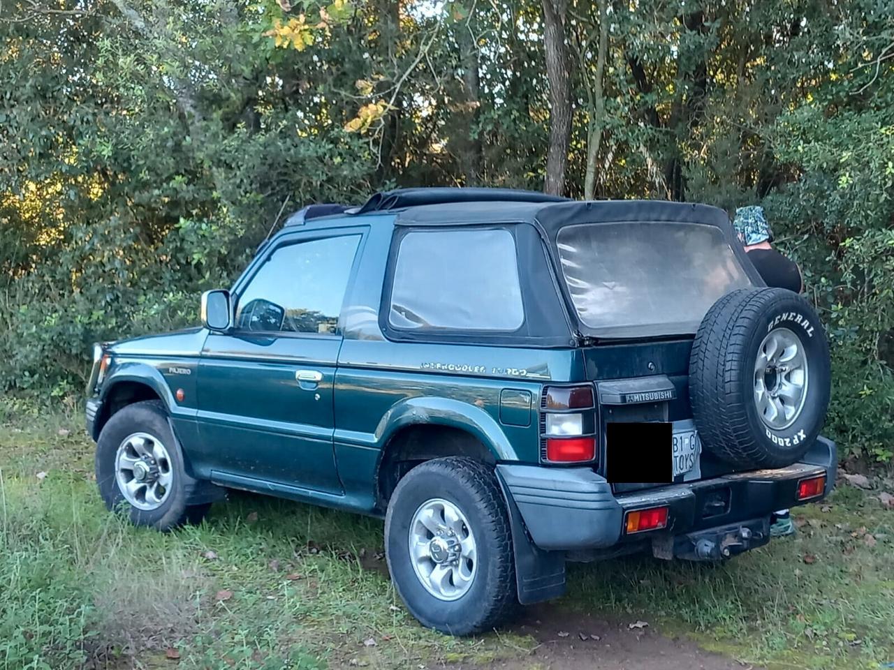 Mitsubishi Pajero Canvas Top vettura con certificazione ASI