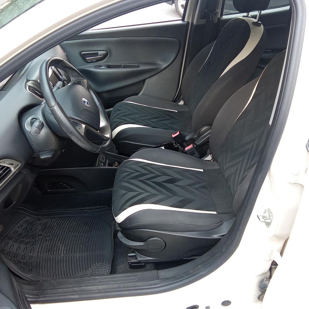 Lancia Ypsilon 1.2 69 CV 5 porte GPL Ecochic Gold