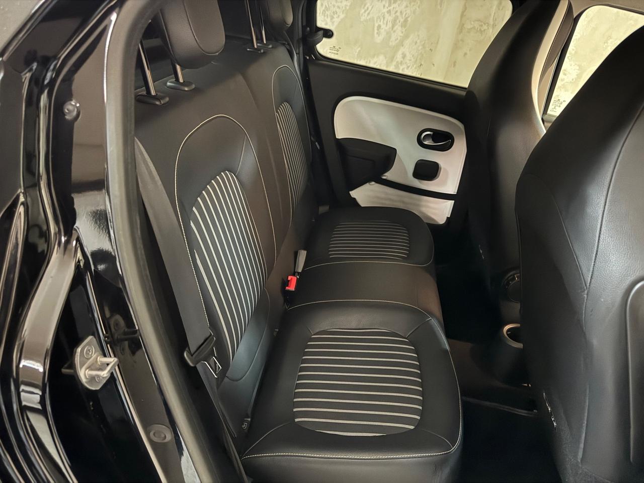 Renault Twingo Electric Urban Night