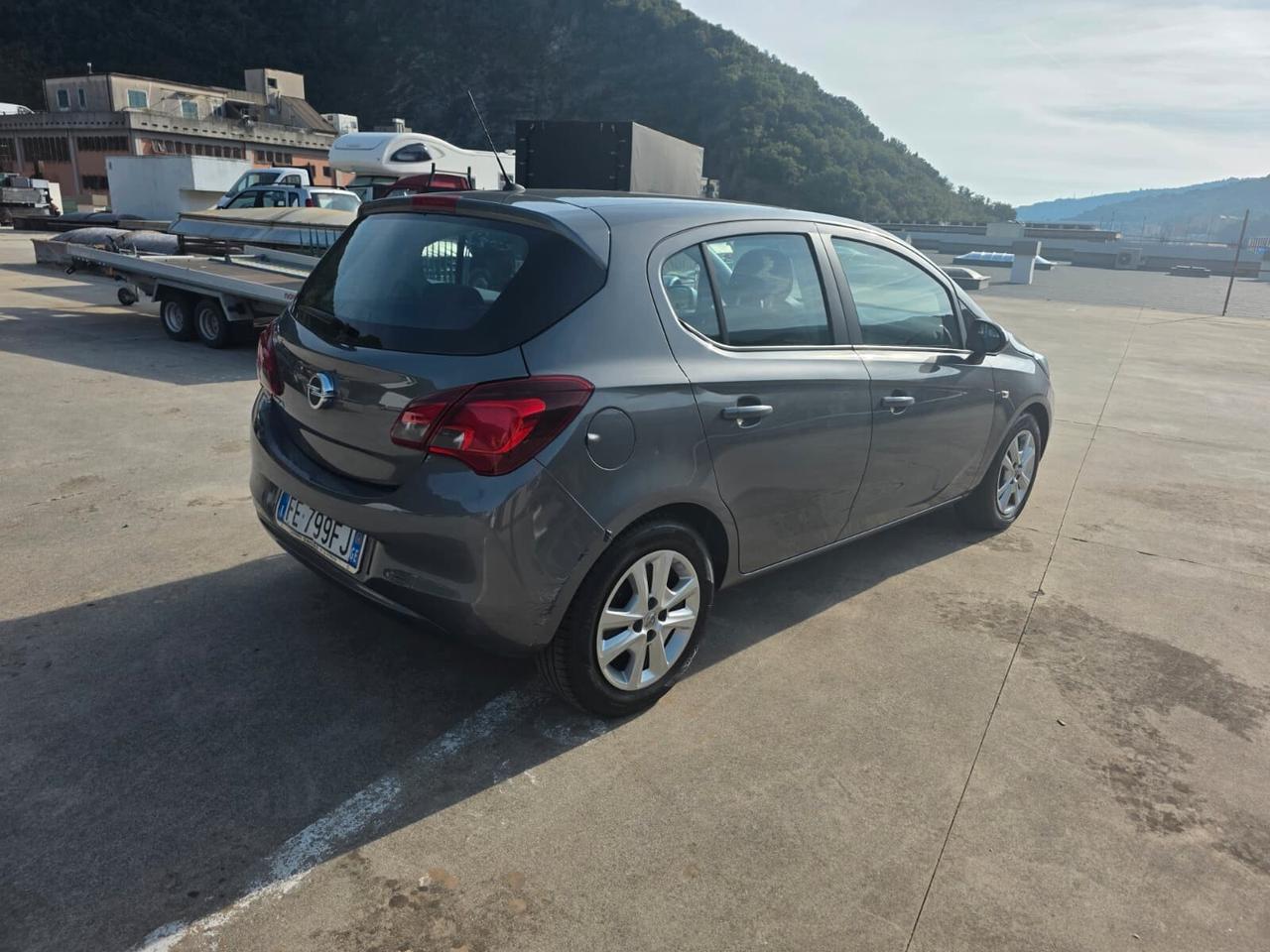 Opel Corsa 1.2 5 porte