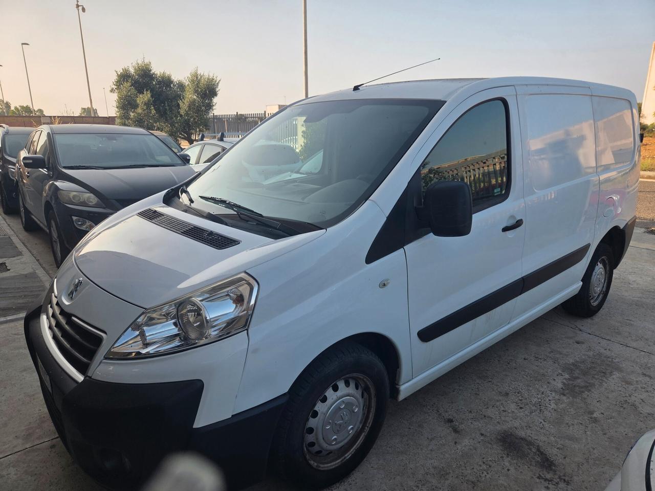 PEUGEOT EXPERT 2000 HDI 130CV 2014