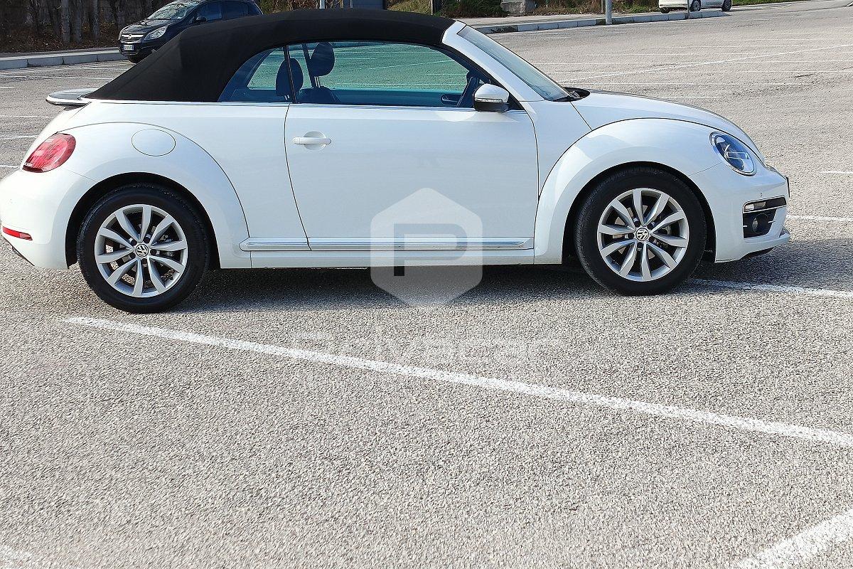 VOLKSWAGEN Maggiolino Cabrio 2.0 TDI Design BlueMotion Technology