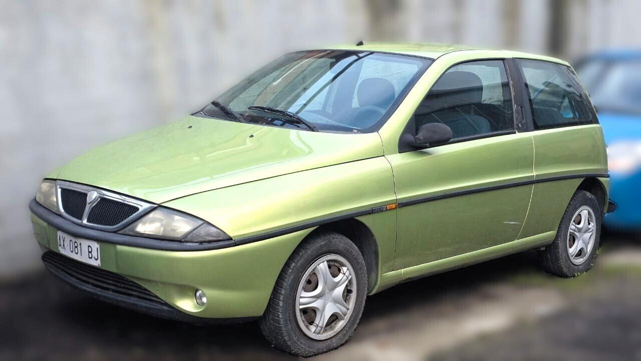 Lancia Y 1.2i 16V neopatentati