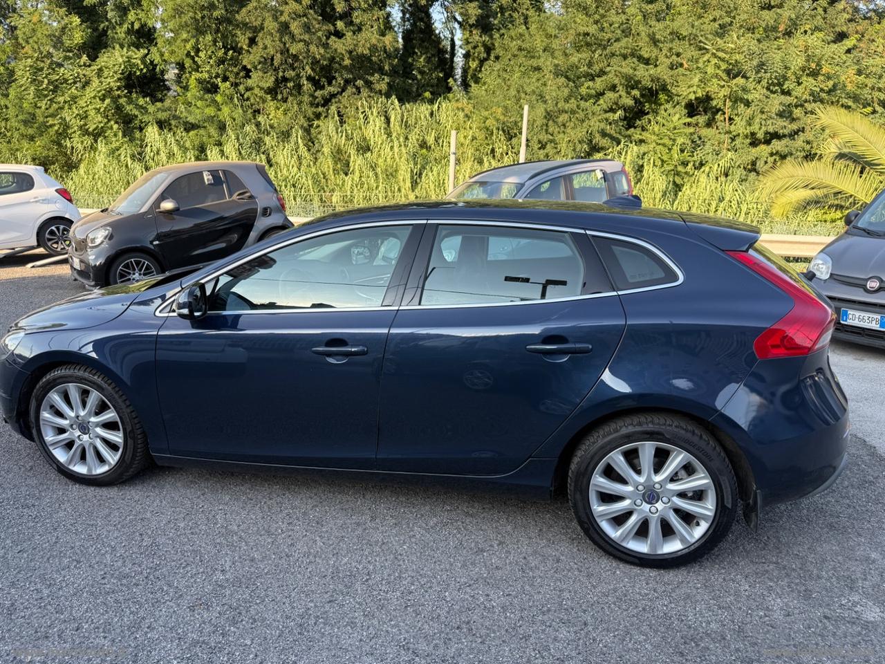 VOLVO V40 D2 1.6 Momentum