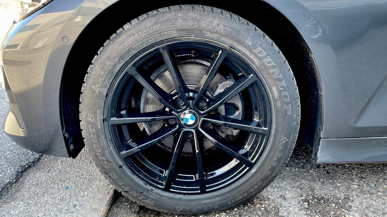 BMW 320D 48V TOURING ADVANTAGE 2.0 190CV - FARI FULL LED