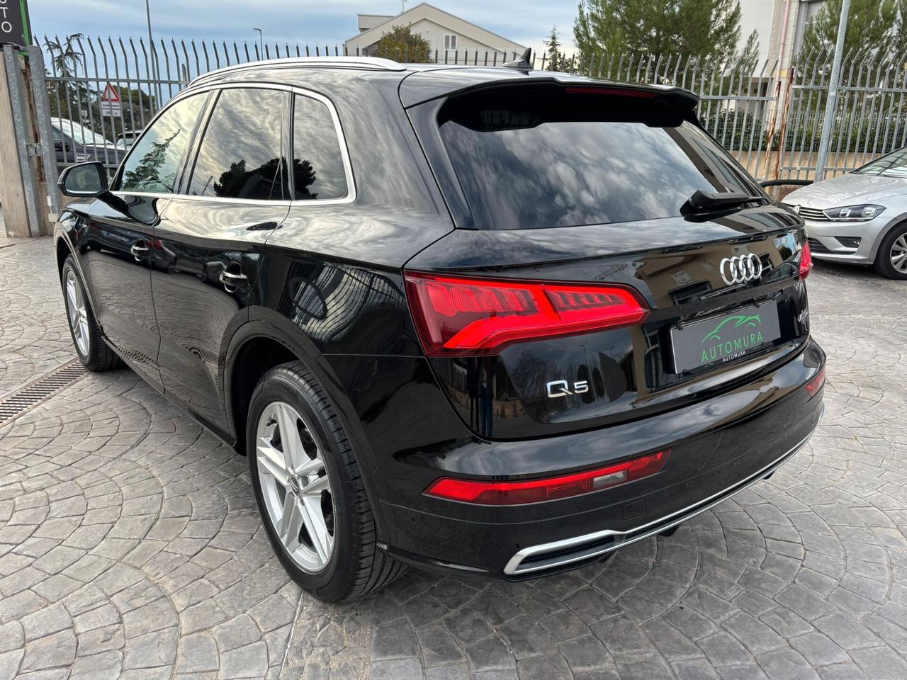 Audi Q5 40 TDI quattro S-tronic ! S-LINE INT/EST. !