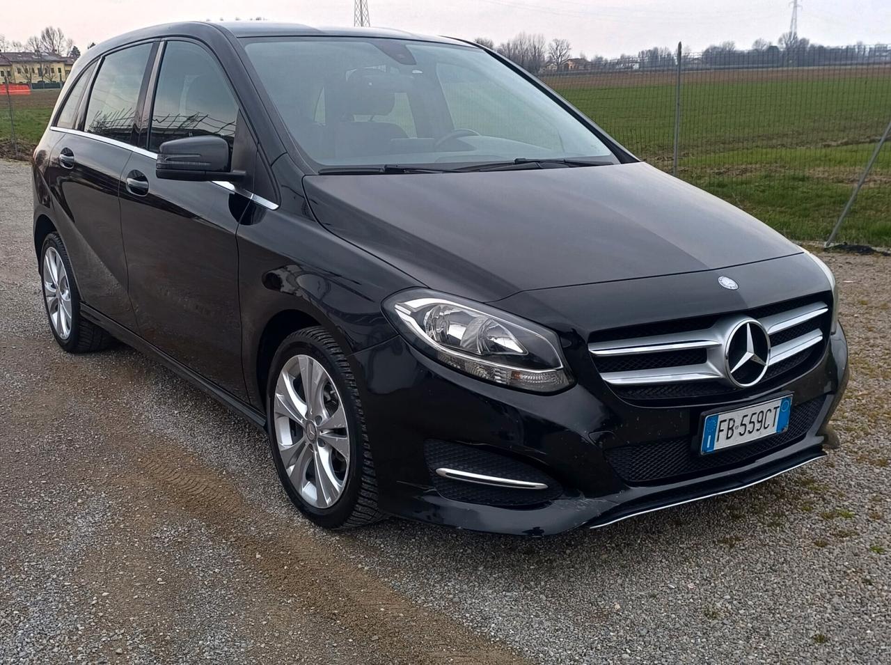 Mercedes-benz B 180 B 180 d Automatic Premium