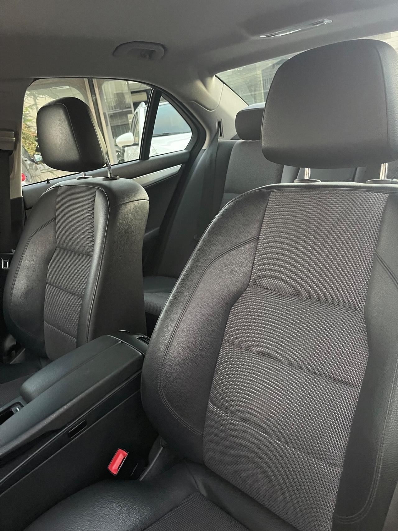 Mercedes-benz C 220 CDI BlueEFFICIENCY Avantgarde