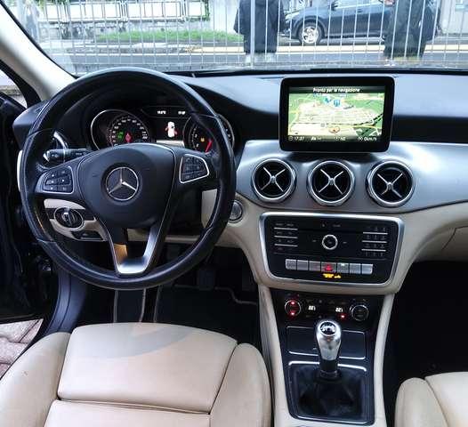 Mercedes-Benz GLA 200 Sport, Navi, Pelle, LED...