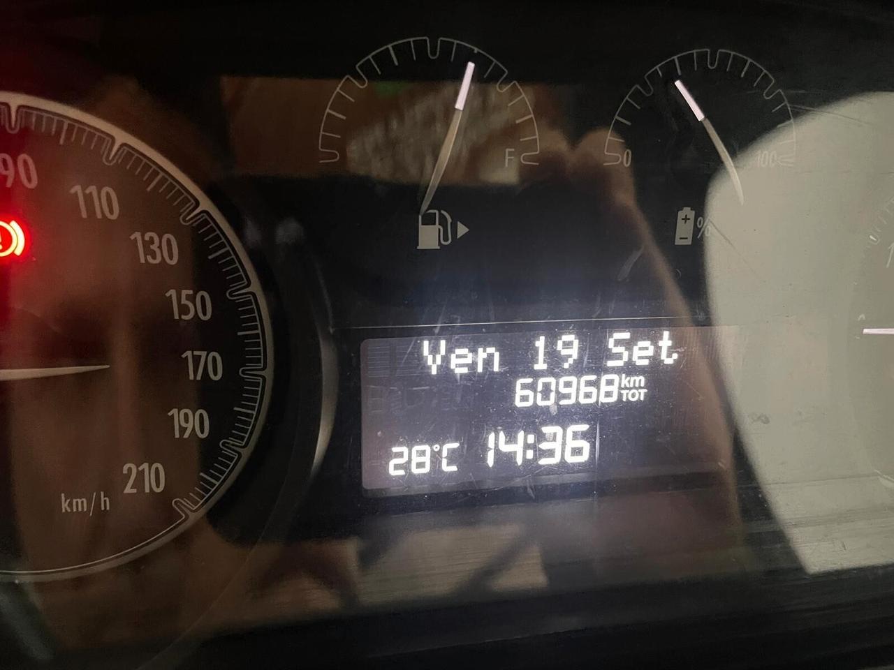 Lancia Ypsilon 1.0 FireFly 5 porte S&S Hybrid UnYca