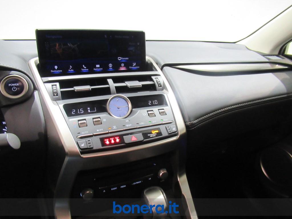 Lexus NX 300 300 2.5 Hybrid Premium 4WD CVT