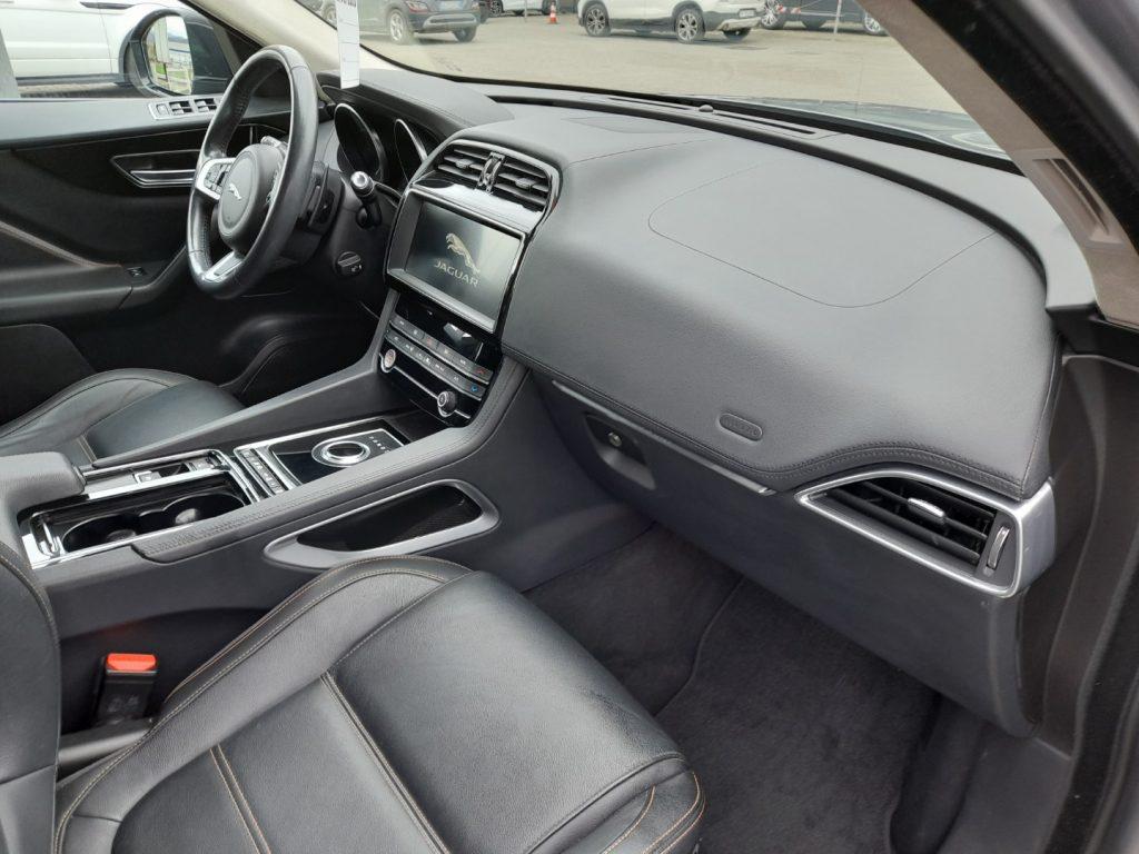 JAGUAR F-Pace (X761) F-Pace 2.0 D 180 CV ...