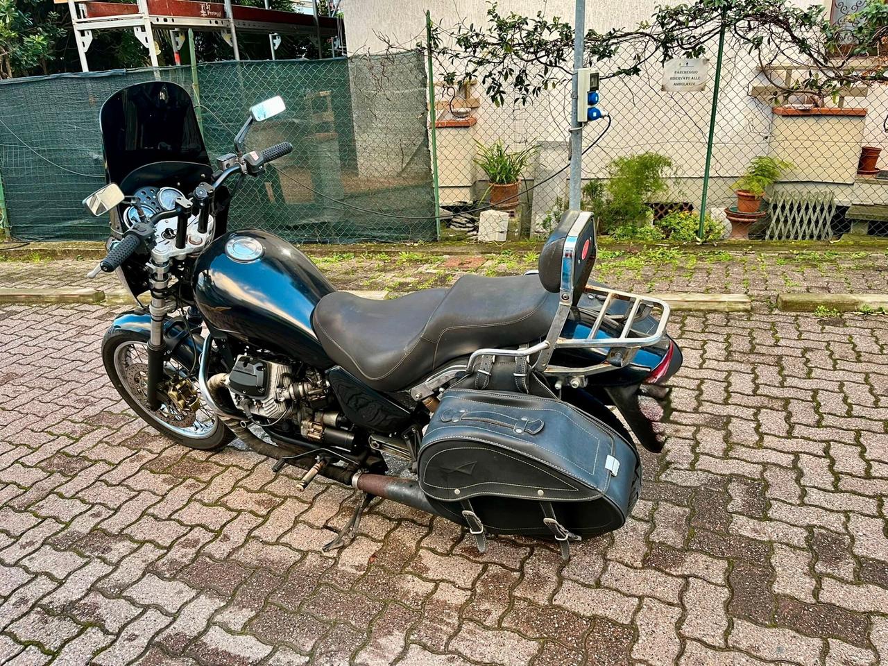 Moto Guzzi Nevada 750