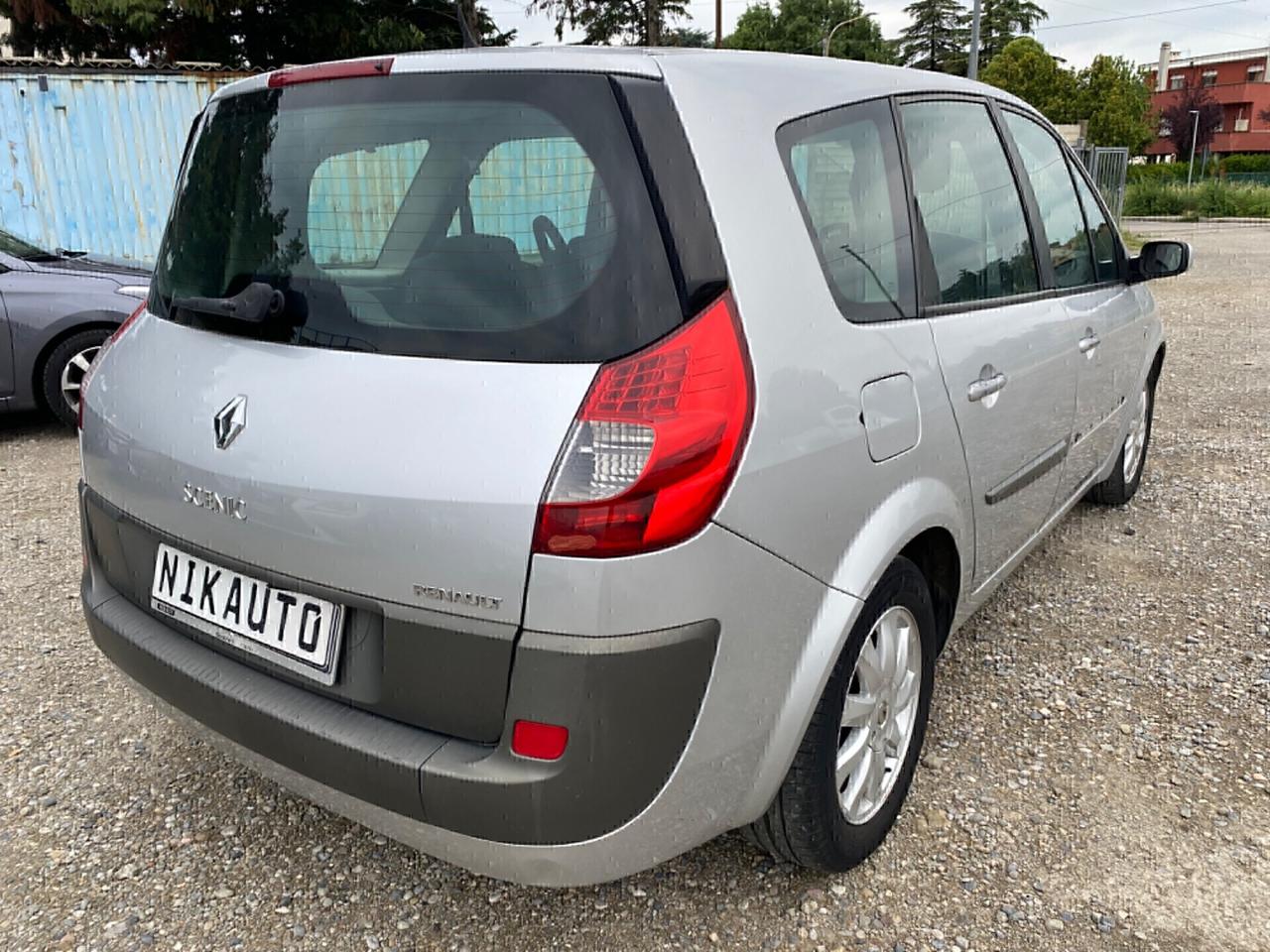 Renault Grand Scénic 7 posti 1.9 dCi/130CV