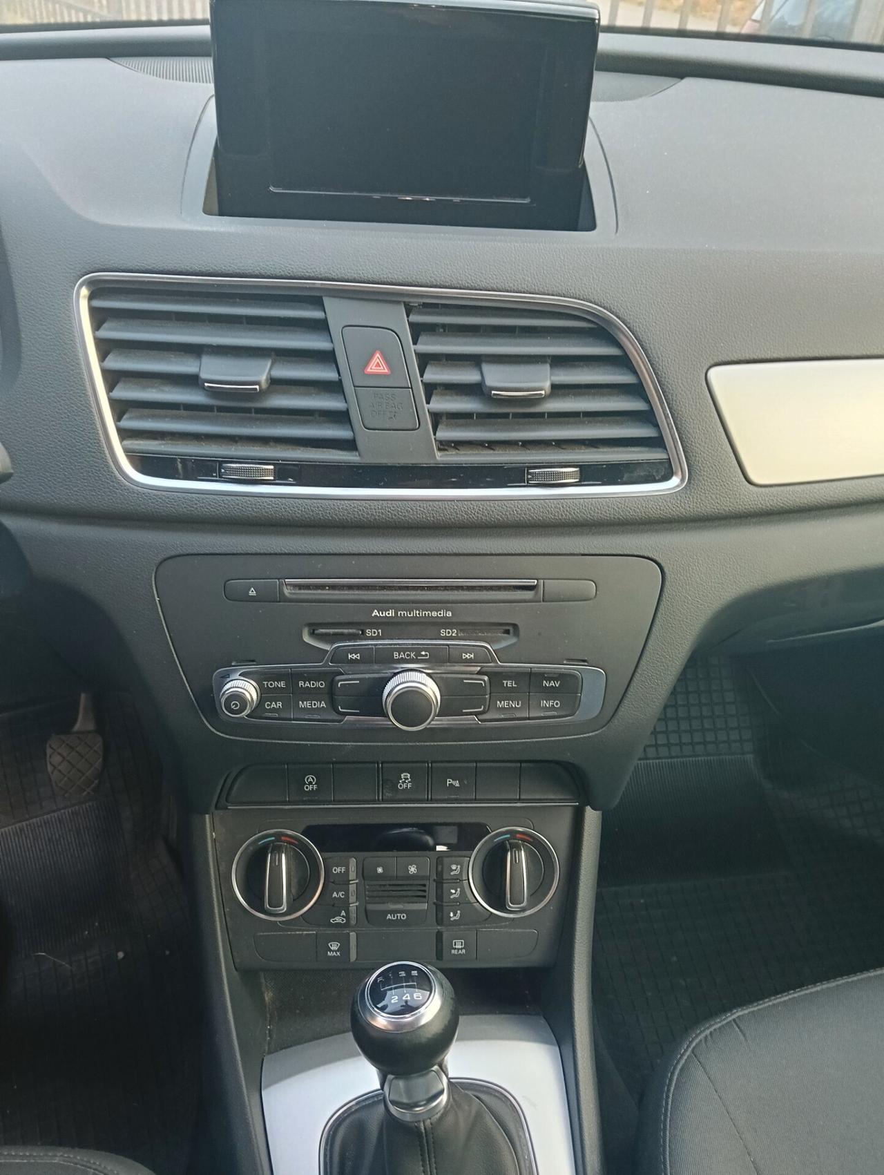 Audi Q3 2.0 TDI 120 CV Business