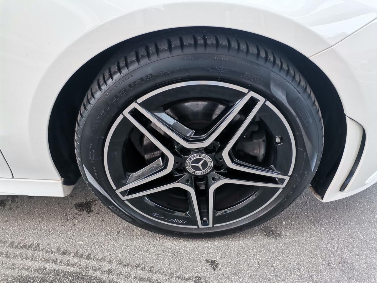 Mercedes-Benz CLA 200 d Shooting Brake Premium