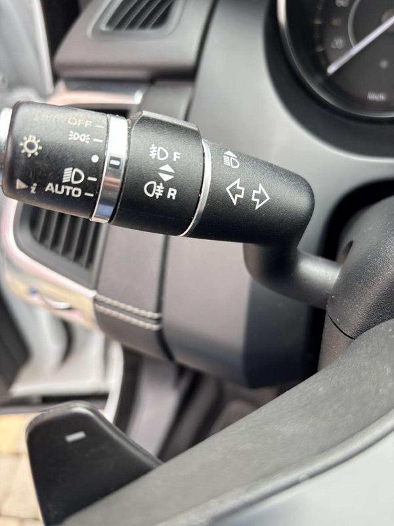 Jaguar E-Pace 2.0D 180 CV AWD aut. R-Dynamic SE