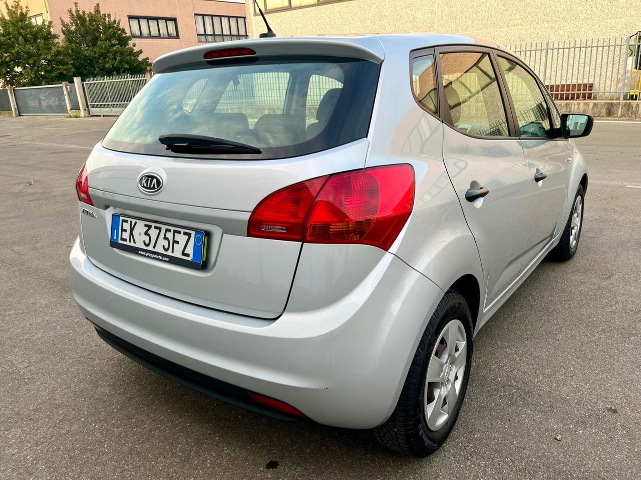 Kia Venga 1.4benz 2010 117.000km per neopatentati