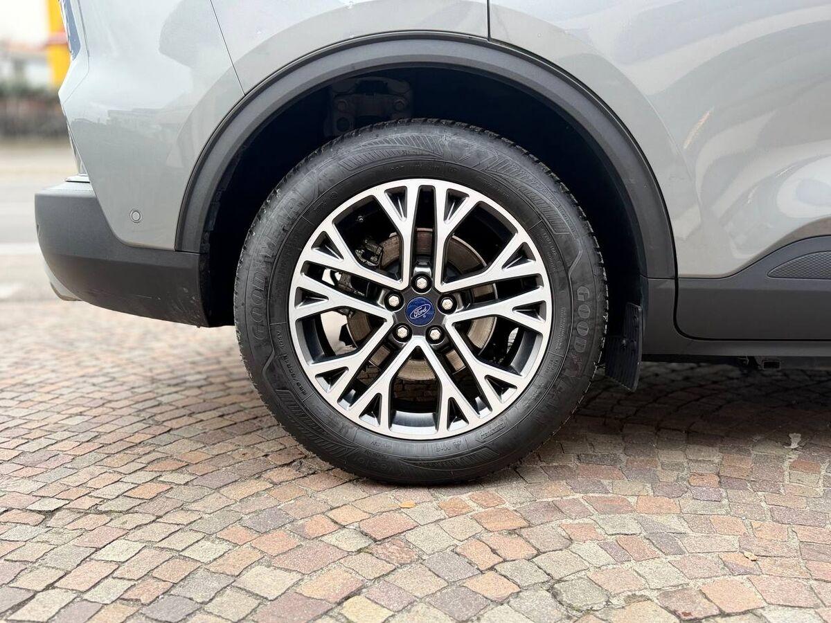 Ford Kuga 2.5 phev Titanium 2wd 225cv e-shifter