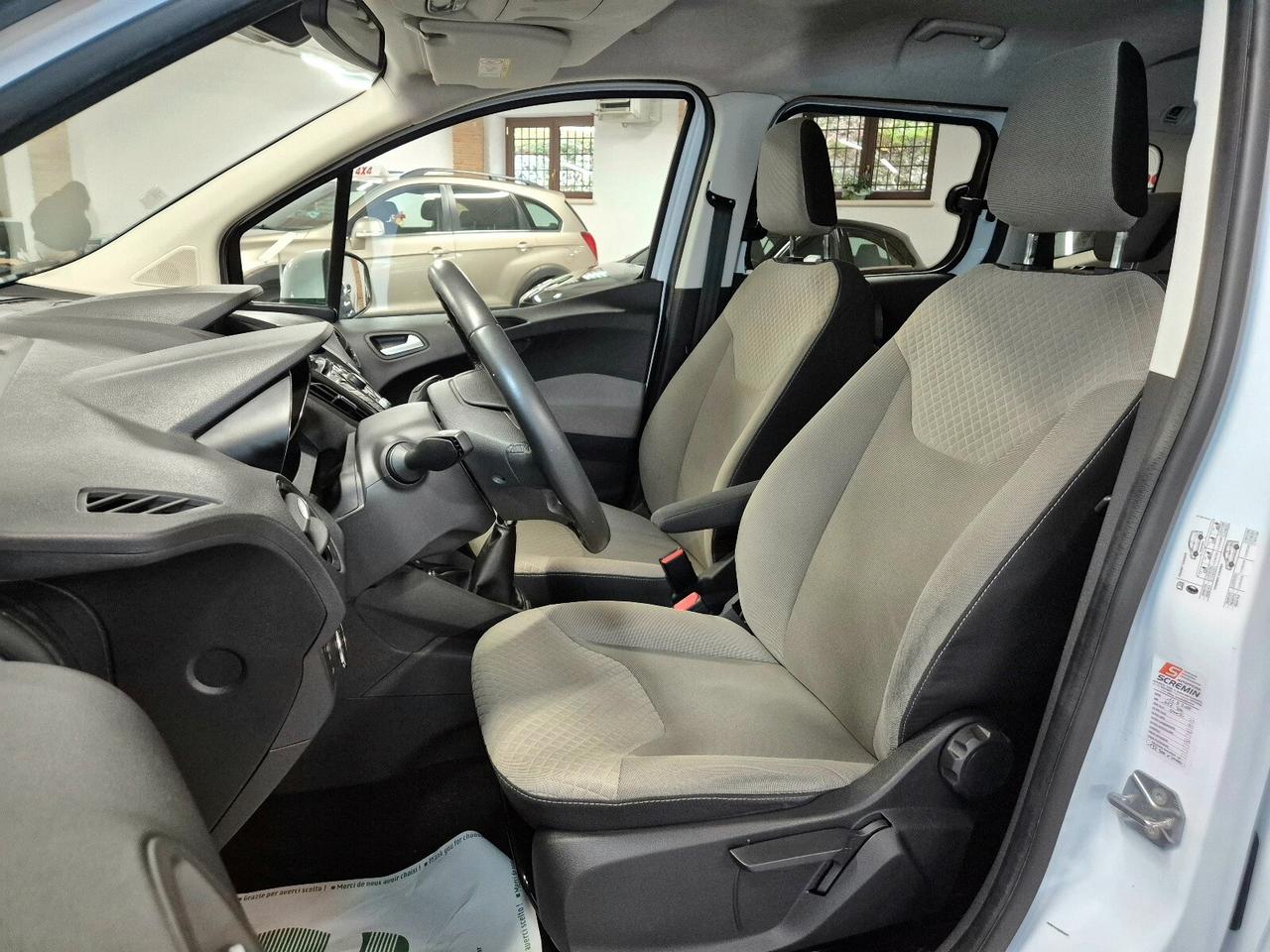 Ford Tourneo Courier 1.0 EcoBoost 100 CV Titanium