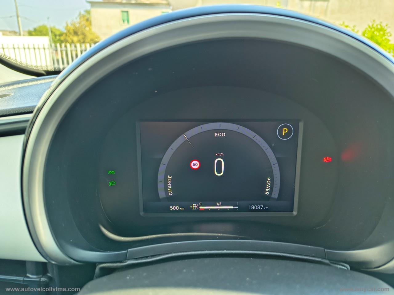 FIAT 600 Hybrid MHEV La Prima