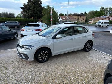 VOLKSWAGEN Polo 1.0 TSI Life NEOPATENTATI