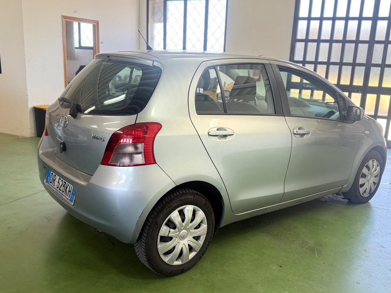 Toyota Yaris 1.3 5 porte Navi