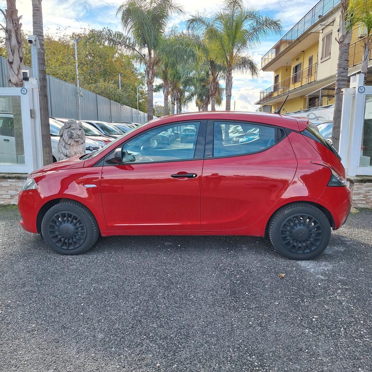 LANCIA YPSILON 1.0 FIREFLY S&S HYBRID ECOCHIC GOLD