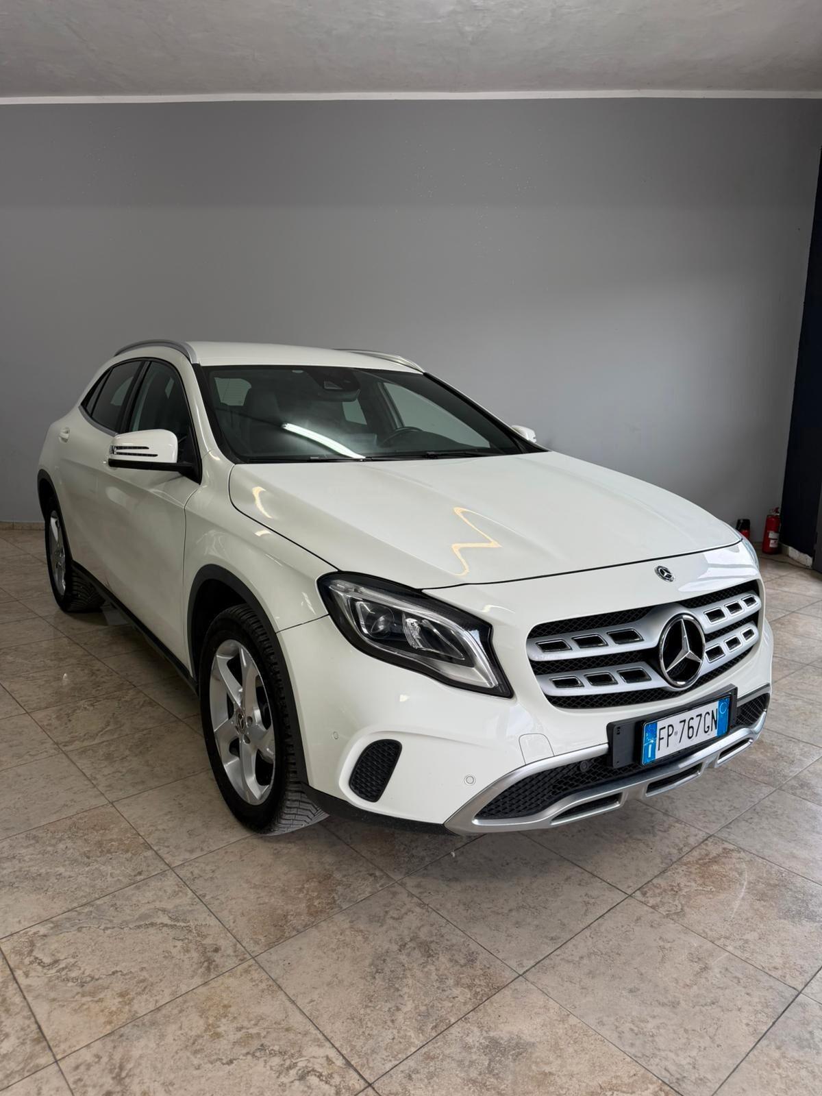 Mercedes-benz GLA 200 d Automatic Premium