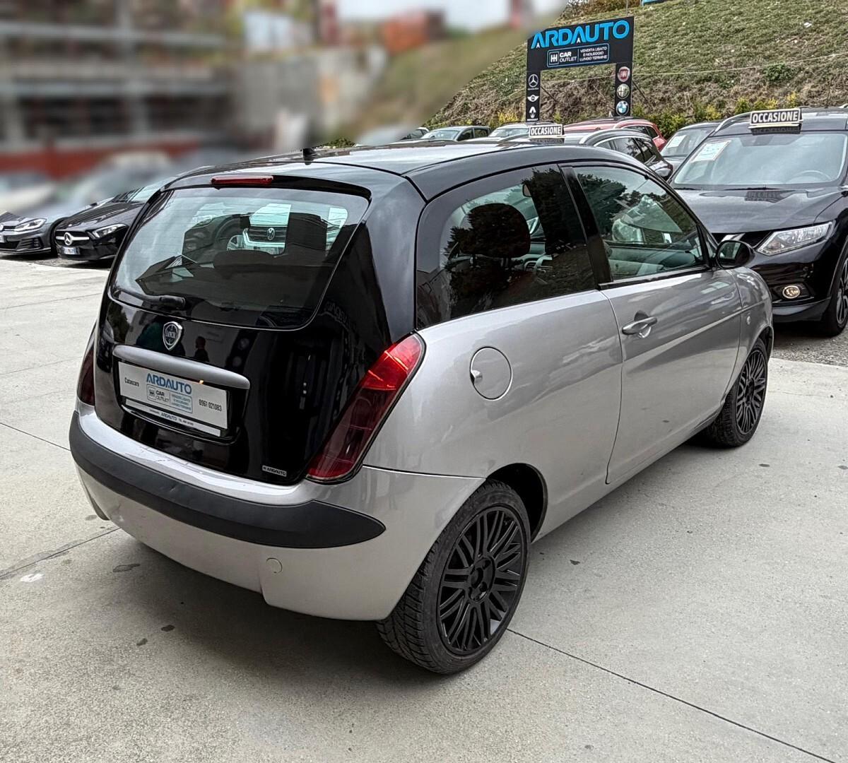 Lancia Ypsilon 1.2 Argento 80 cv