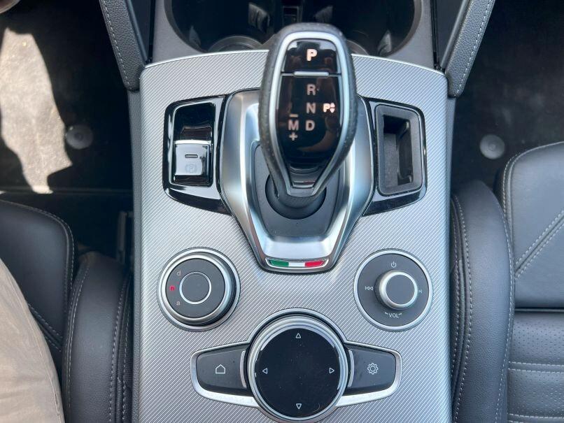 Alfa Romeo Stelvio 2.2 Turbodiesel 210 CV AT8 Q4 Veloce