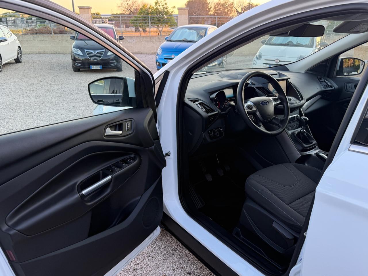 Ford Kuga 2.0 TDCI 120 CV S&S 2WD Titanium
