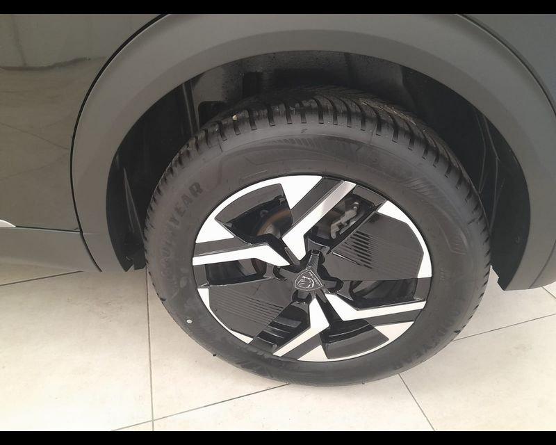 Peugeot 2008 Allure Hybrid 136 e-DCS6