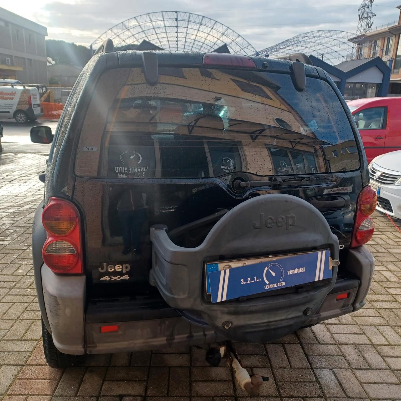 4X4 CHEROKEE 2.8 TURBINA E CATENA NUOVI
