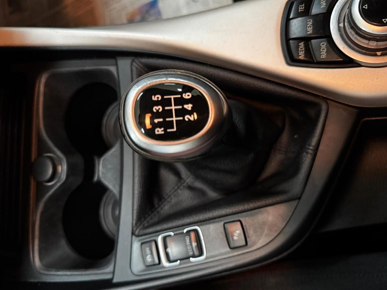 Bmw 116 116d 5p. Urban 2015