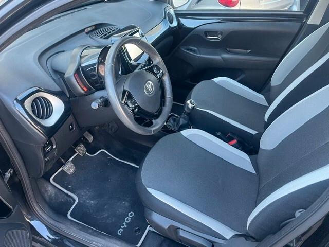 Toyota Aygo 1.0 VVT-i 69 CV 5 porte x-clusiv