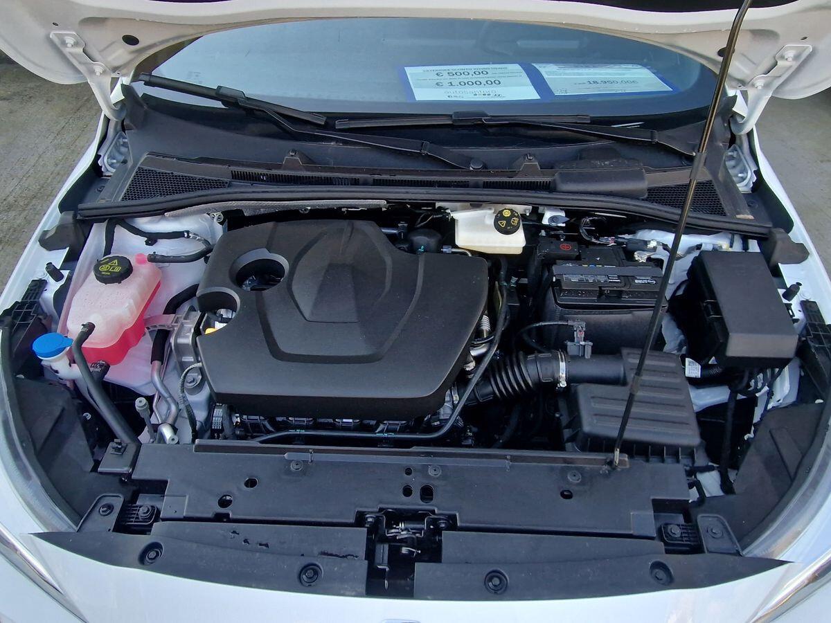 KM0 - MG MG3 MY 25 1.5 MT STANDARD DOVER WHITE