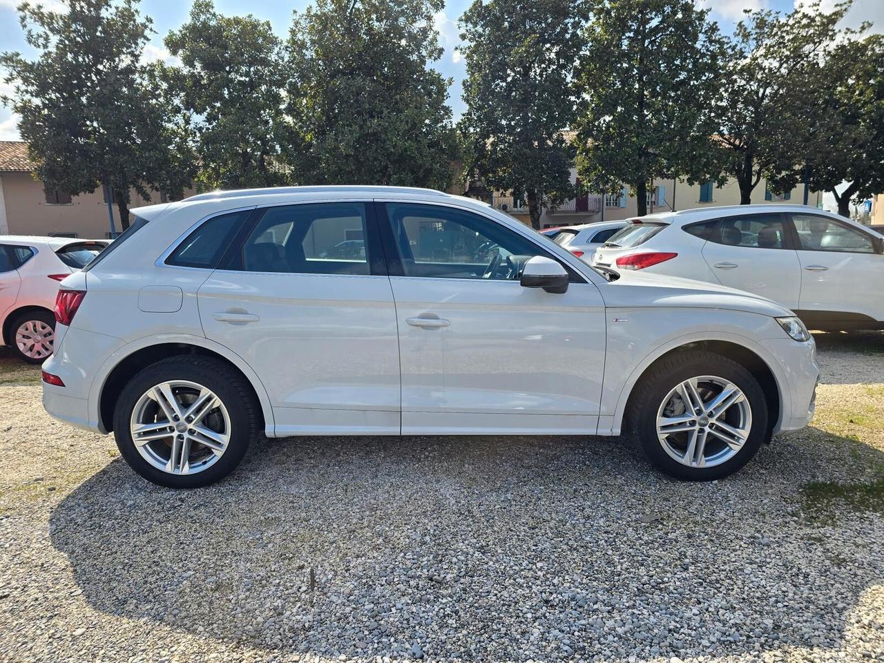 Audi Q5 40 TDI quattro S tronic line plus