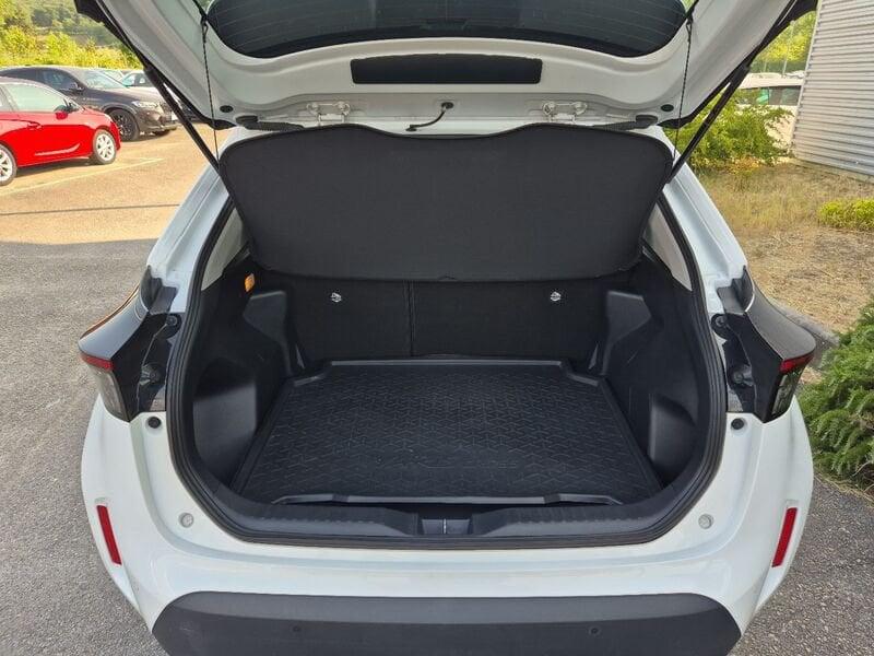 Toyota Yaris Cross 1.5 Hybrid 5p. E-CVT AWD-i Business
