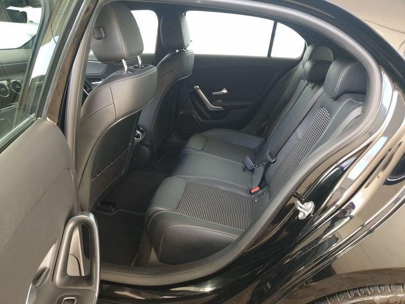 Mercedes-Benz Classe A A 160 Sport DA 229,00 AL MESE