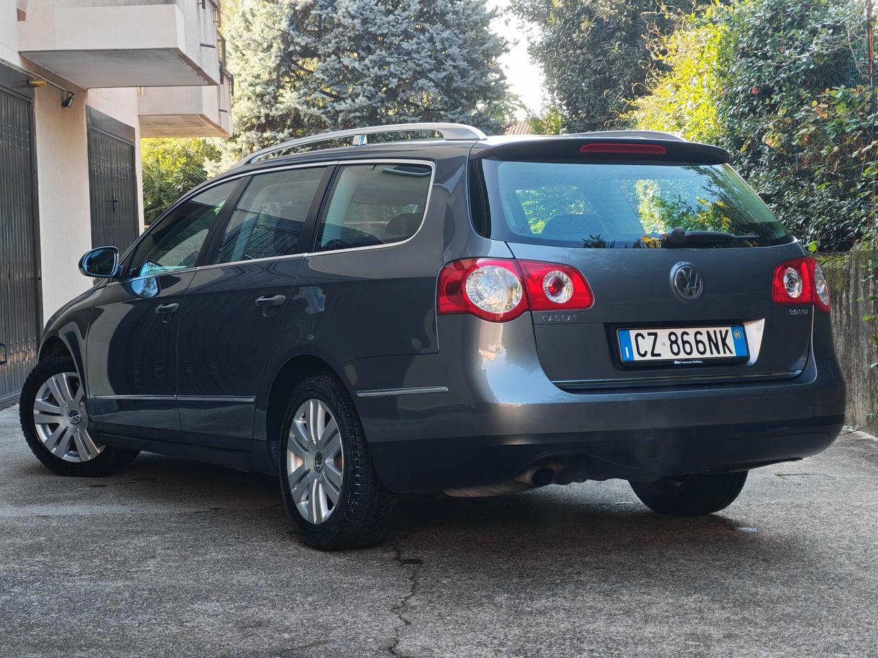 Volkswagen Passat Var. 2.0 BENZINA 150cv / 98.000km