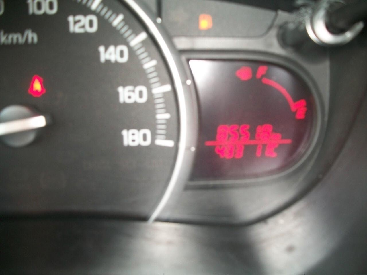 Suzuki Celerio 1.0 Easy CC 1000 EURO 06 BENZINA SI NUOVI PATENTATI KM 85518 05 PORTE GARANZIA UN ANNO IMMAT 30/07/2018 COLOR BIANCA