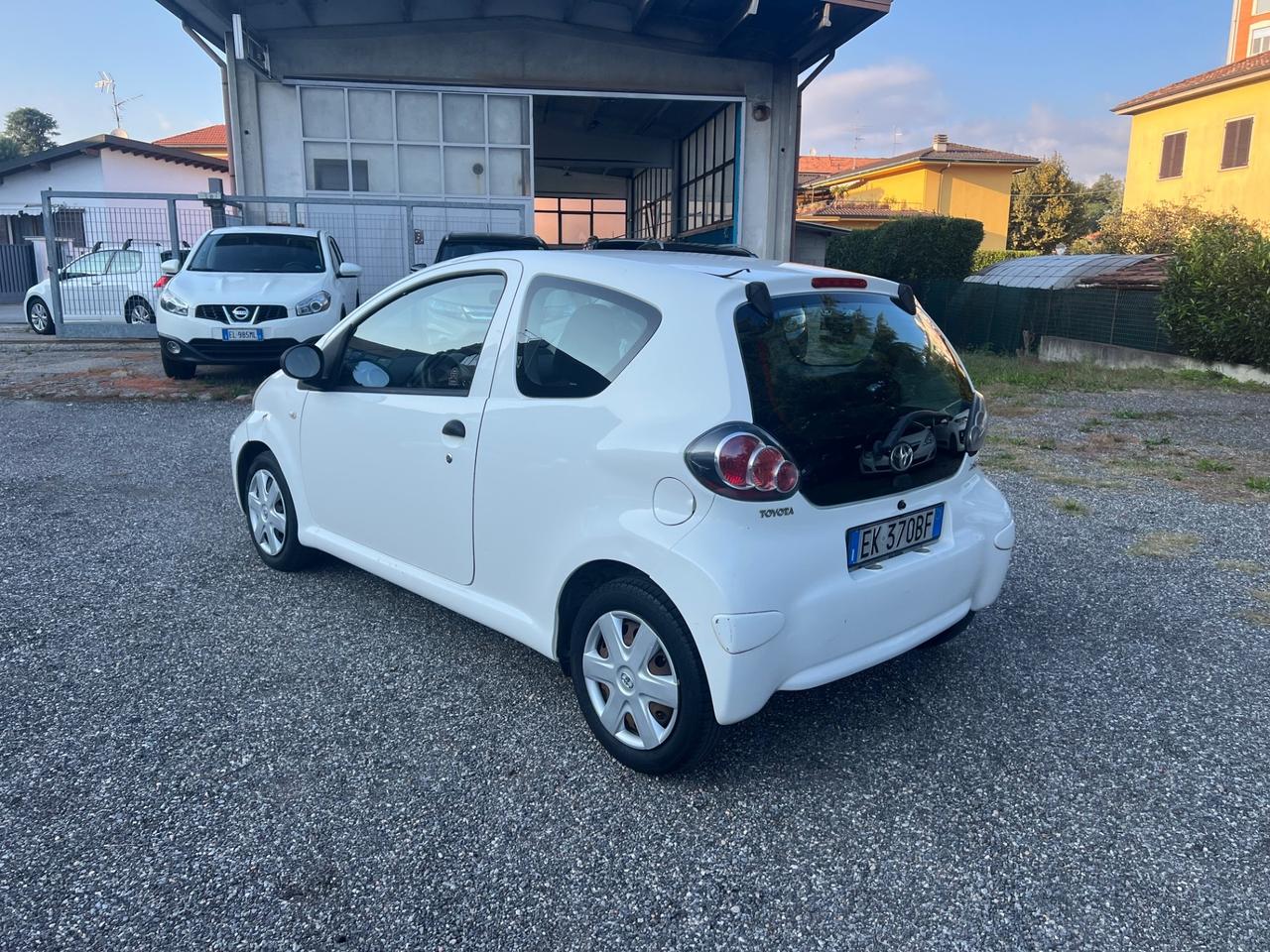 Toyota Aygo 1.0 12V VVT-i 3 porte*NEOPATENTATI