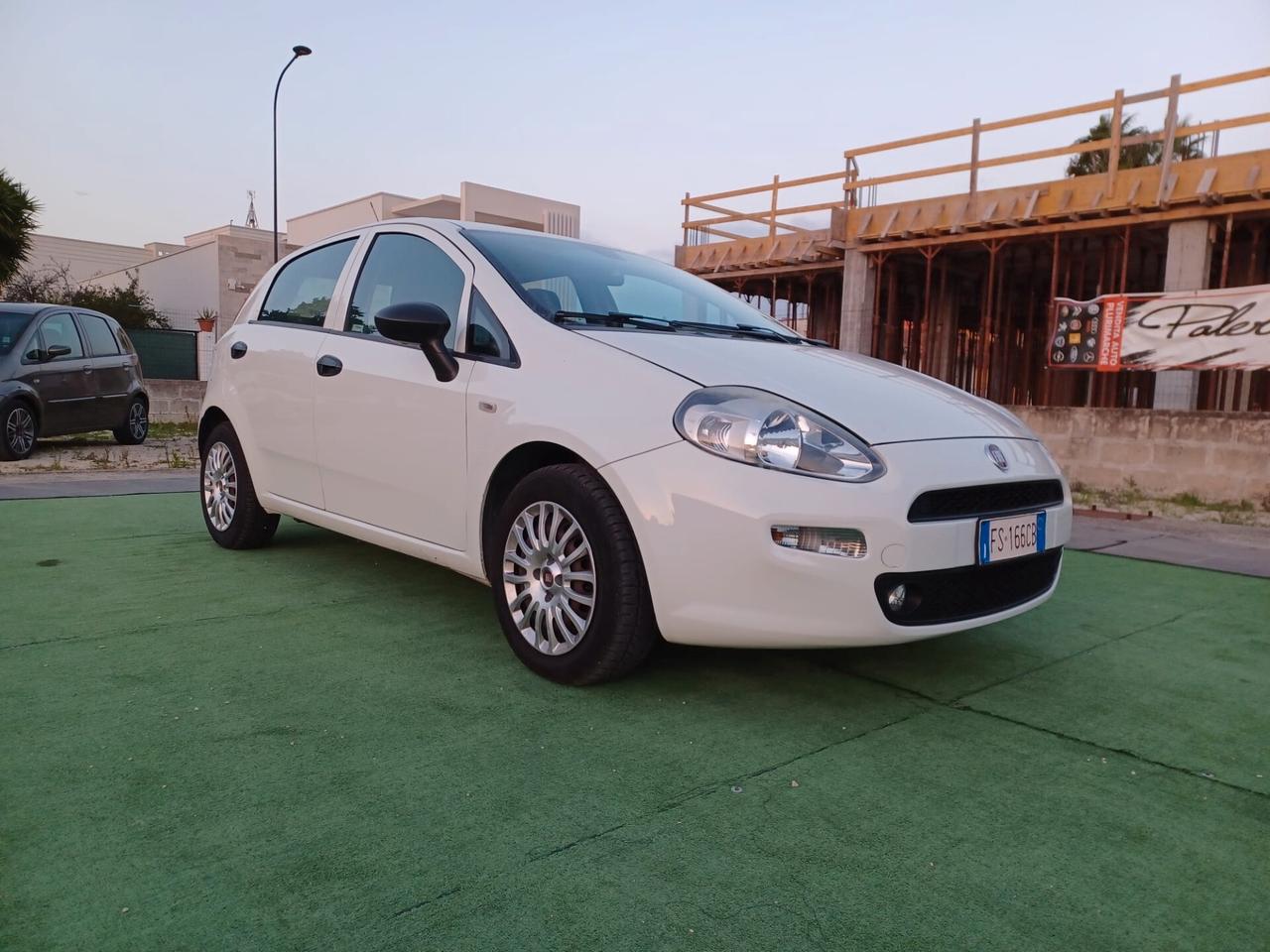 Fiat Punto 1.3 MJT II S&S 95 CV 5 porte Street